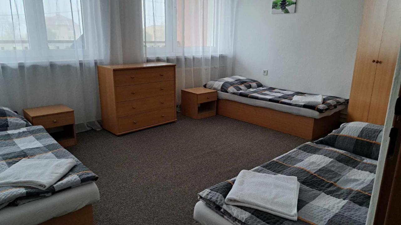 Naty Apartman Haniska Extérieur photo